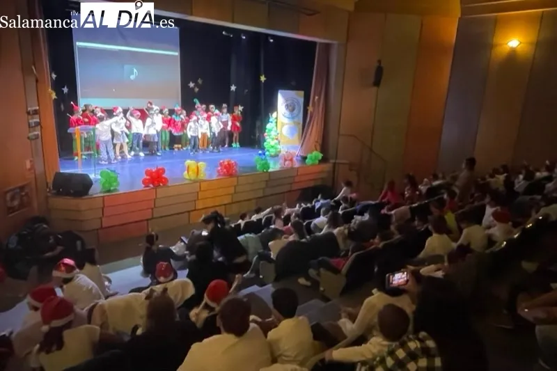 El Teatro del CDS acogía el festival navideño del Colegio Severiano Montero