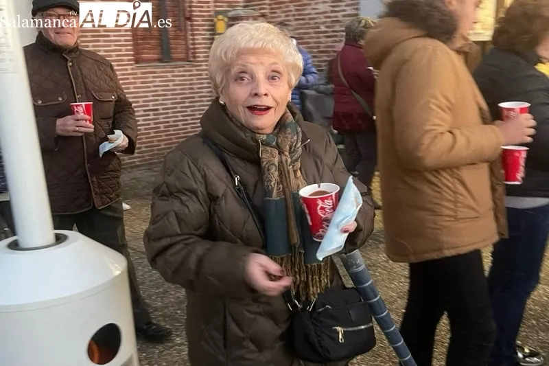 La II Chocolatada solidaria de la Cofradía del Humilladero contaba con cientos de asistentes