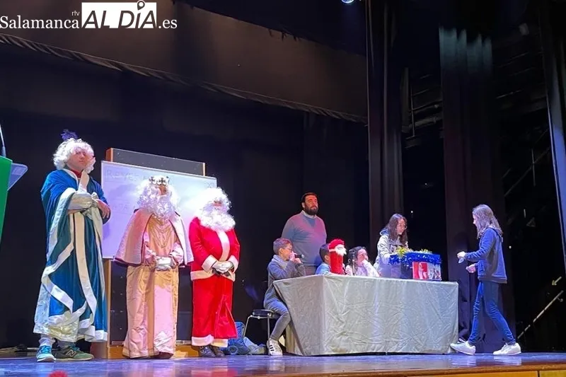 Alumnos de infantil del colegio Miguel de Unamuno vivían una jornada de votación