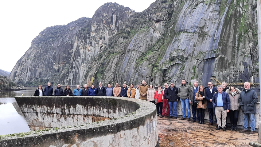 Representantes de la AIMRD visitaron días atrás la presa de Aldeadávila, propiedad de Iberdrola