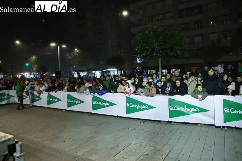 Galería de imágenes del encendido en El Corte Inglés / Fotos: Carlos Cuervo