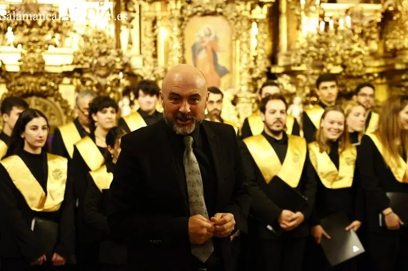 Foto 6 - La asociaci&oacute;n Belenista Virgen de la Pe&ntilde;a de Francia se re&uacute;ne en la capilla de la Ilustre Cofrad&iacute;a de la Vera Cruz