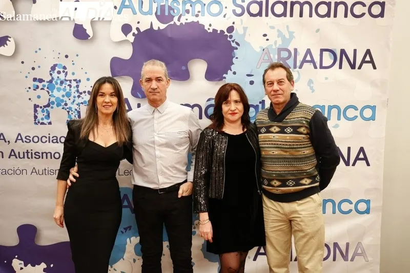 Foto 6 - La asociaci&oacute;n Ariadna celebra su cena ben&eacute;fica por todo lo alto