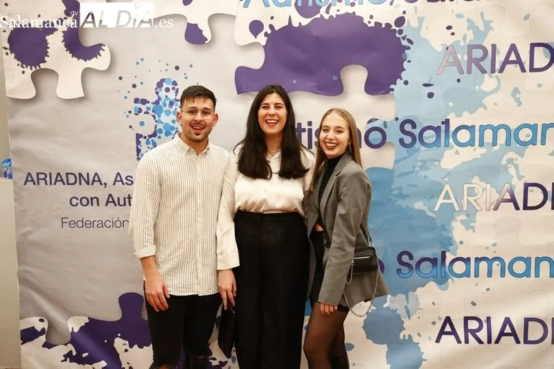 Foto 8 - La asociaci&oacute;n Ariadna celebra su cena ben&eacute;fica por todo lo alto