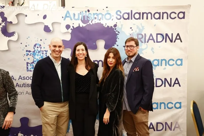 Foto 18 - La asociaci&oacute;n Ariadna celebra su cena ben&eacute;fica por todo lo alto