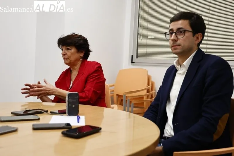 Debate de los candidatos a las primarias del PSOE para aspirar a la Alcaldía de Salamanca, Soledad Murillo y José Luis Mateos. Fotos: David Sañudo