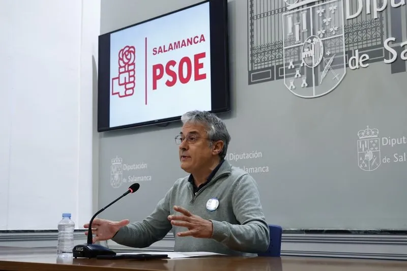 Foto 4 - El PSOE insiste en la dimisi&oacute;n de Javier Iglesias como presidente de la Diputaci&oacute;n tras "una situaci&oacute;n tan burla, tan lamentable y tan grotesca"