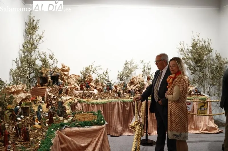 Inauguración de la exposición 'Nacimiento. Tradición belenística española (Murcia – Serrano)'en el Casino de Salamanca. Fotos: David Sañudo
