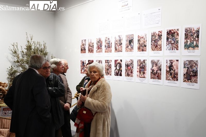 Inauguración de la exposición 'Nacimiento. Tradición belenística española (Murcia – Serrano)'en el Casino de Salamanca. Fotos: David Sañudo