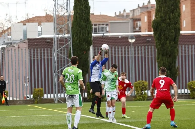Galería de imágenes del Navega - Sporting Carbajosa / Fotos: David Sañudo