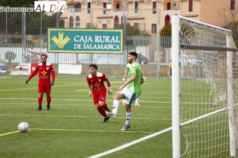Galería de imágenes del Navega - Sporting Carbajosa / Fotos: David Sañudo