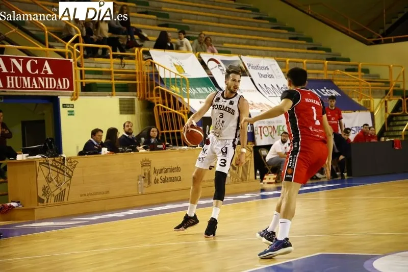 Galería de imágenes del CB Tormes - Basket Navarra / Fotos: David Sañudo
