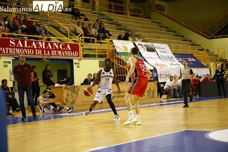 Galería de imágenes del CB Tormes - Basket Navarra / Fotos: David Sañudo