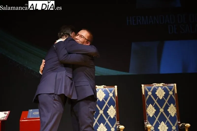 Foto 11 - La Hermandad de Donantes de Sangre y El Casino reciben las Medallas de Oro de Salamanca