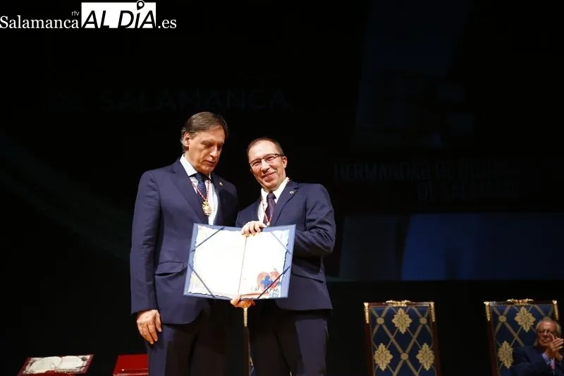 Foto 8 - La Hermandad de Donantes de Sangre y El Casino reciben las Medallas de Oro de Salamanca
