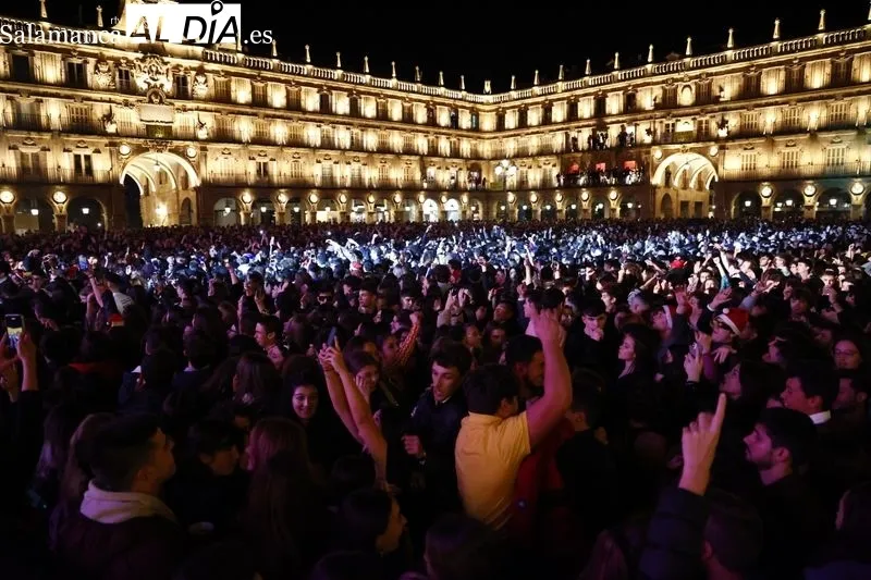 Foto 16 - Explosi&oacute;n de j&uacute;bilo en la Plaza Mayor