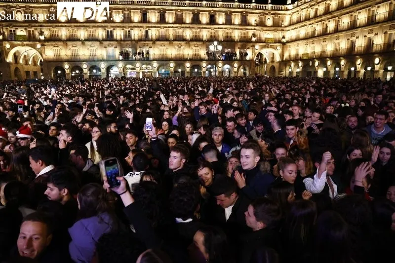 Foto 15 - Explosi&oacute;n de j&uacute;bilo en la Plaza Mayor
