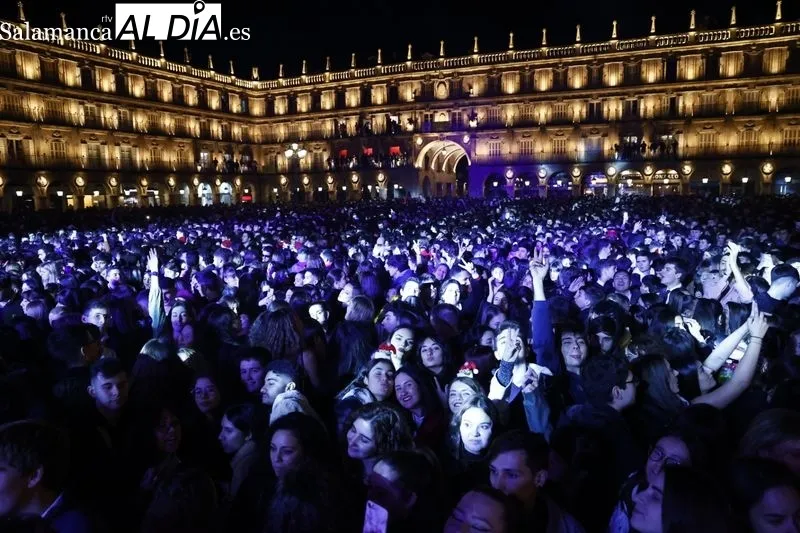 Foto 12 - Explosi&oacute;n de j&uacute;bilo en la Plaza Mayor
