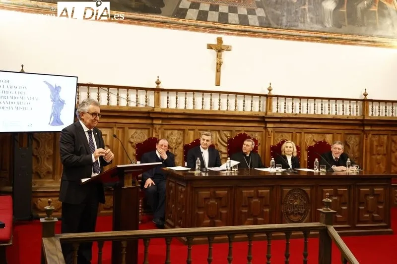 Acto de proclamación de la obra ganadora de la XLII edición del Premio Mundial Fernando Rielo de Poesía Mística celebrado en el Aula Magna de la UPSA. Fotos: David Sañudo