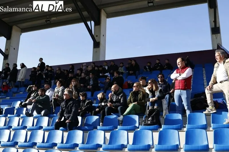 Galería de imágenes del Unionistas - Celta B en las gradas / Fotos: David Sañudo