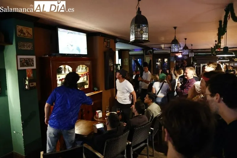 Galería de imágenes de gente viendo la final del Mundial / Fotos: David Sañudo