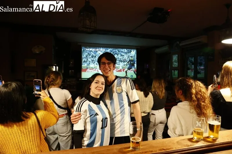 Galería de imágenes de gente viendo la final del Mundial / Fotos: David Sañudo