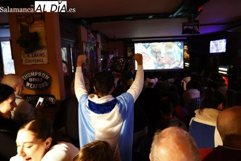 Galería de imágenes de gente viendo la final del Mundial / Fotos: David Sañudo
