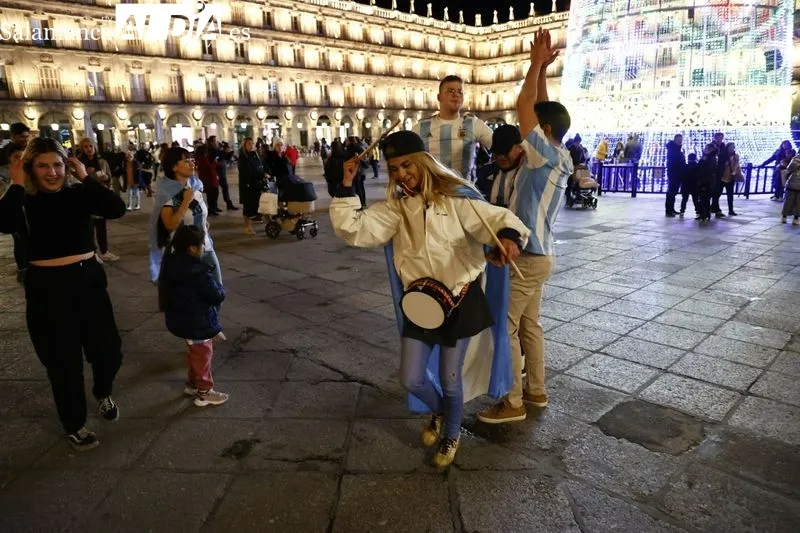 Galería de imágenes de los argentinos celebrando el Mundial en Salamanca / Fotos: David Sañudo