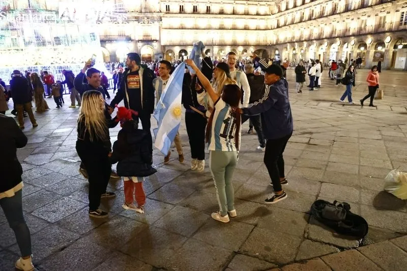 Galería de imágenes de los argentinos celebrando el Mundial en Salamanca / Fotos: David Sañudo