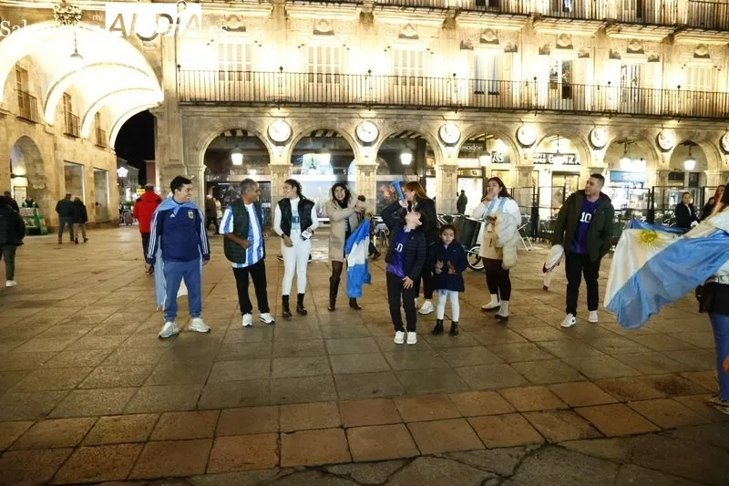 Galería de imágenes de los argentinos celebrando el Mundial en Salamanca / Fotos: David Sañudo