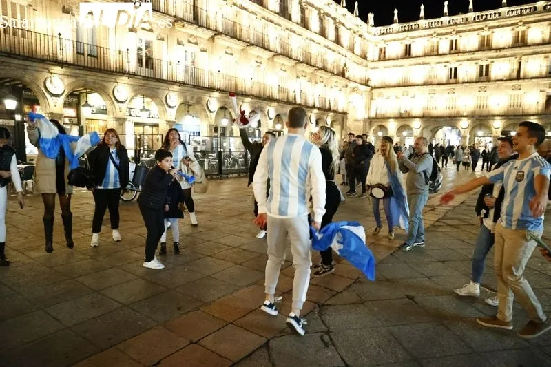 Galería de imágenes de los argentinos celebrando el Mundial en Salamanca / Fotos: David Sañudo