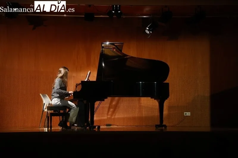 Audiciones de piano y de piano colectivo de la Escuela Municipal de Música y Danza en el centro Trujillo. Fotos: David Sañud