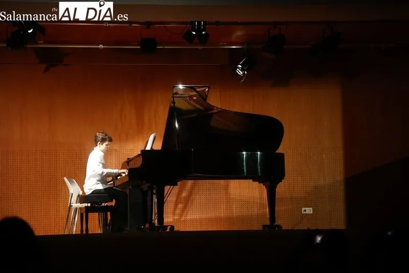 Audiciones de piano y de piano colectivo de la Escuela Municipal de Música y Danza en el centro Trujillo. Fotos: David Sañud