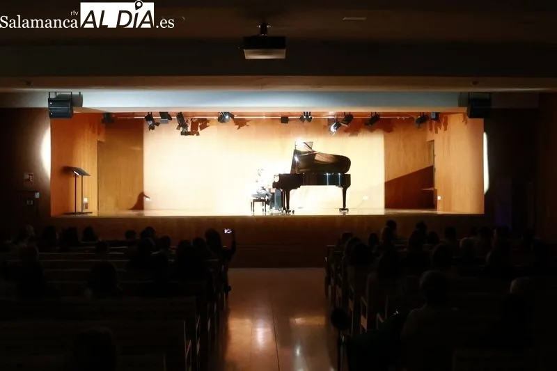 Audiciones de piano y de piano colectivo de la Escuela Municipal de Música y Danza en el centro Trujillo. Fotos: David Sañud
