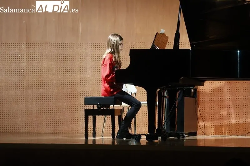 Audiciones de piano y de piano colectivo de la Escuela Municipal de Música y Danza en el centro Trujillo. Fotos: David Sañud