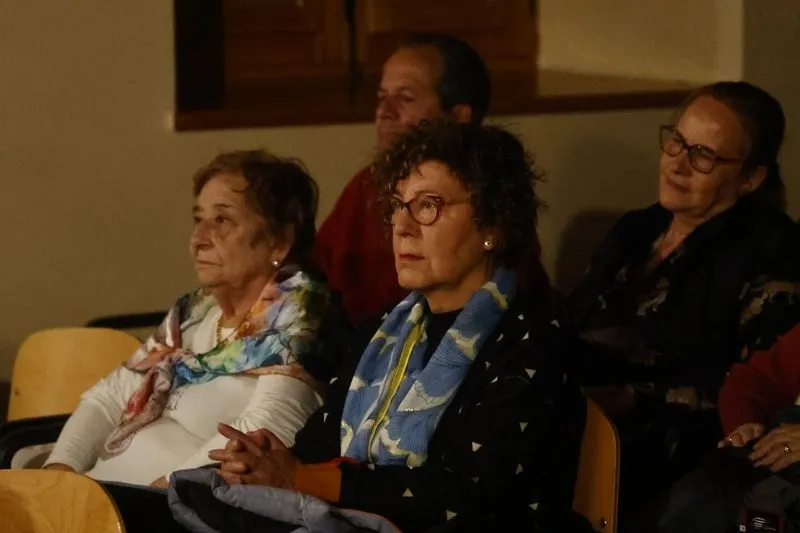 Actuación de la Coral Annuba en la iglesia vieja de Pizarrales