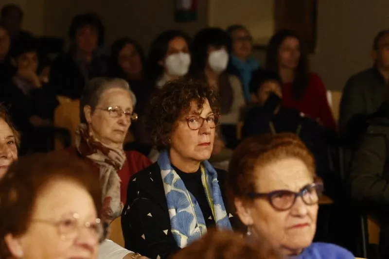 Actuación de la Coral Annuba en la iglesia vieja de Pizarrales