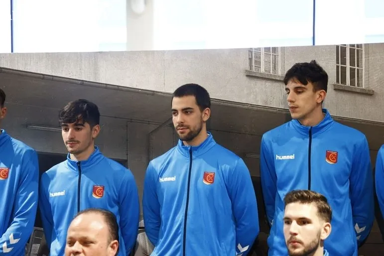 Foto 11 - Adarsa Salamanca acoge la presentaci&oacute;n del equipo de baloncesto de Primera Nacional del CD Carbajosa 