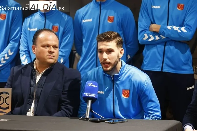 Foto 7 - Adarsa Salamanca acoge la presentaci&oacute;n del equipo de baloncesto de Primera Nacional del CD Carbajosa 