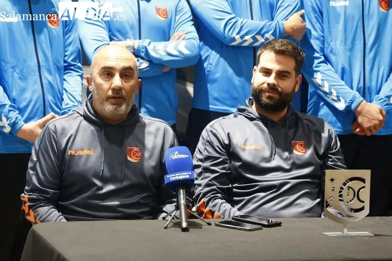 Foto 5 - Adarsa Salamanca acoge la presentaci&oacute;n del equipo de baloncesto de Primera Nacional del CD Carbajosa 