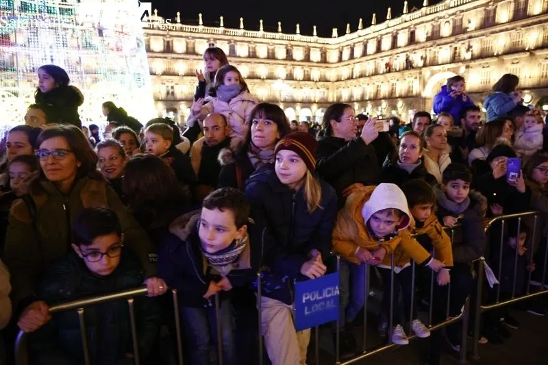 Foto 11 - Pap&aacute; Noel inunda de magia e ilusi&oacute;n las calles de Salamanca