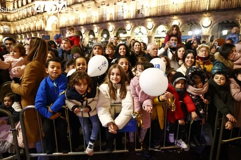 Foto 6 - Pap&aacute; Noel inunda de magia e ilusi&oacute;n las calles de Salamanca
