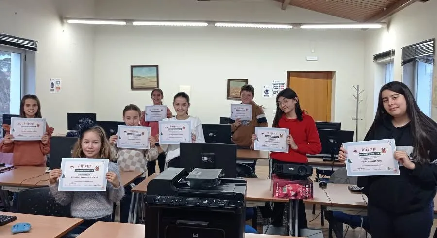 Foto 3 - Un total de 76 personas han participado en la &uacute;ltima tanda de 2022 de los cursos de nuevas tecnolog&iacute;as