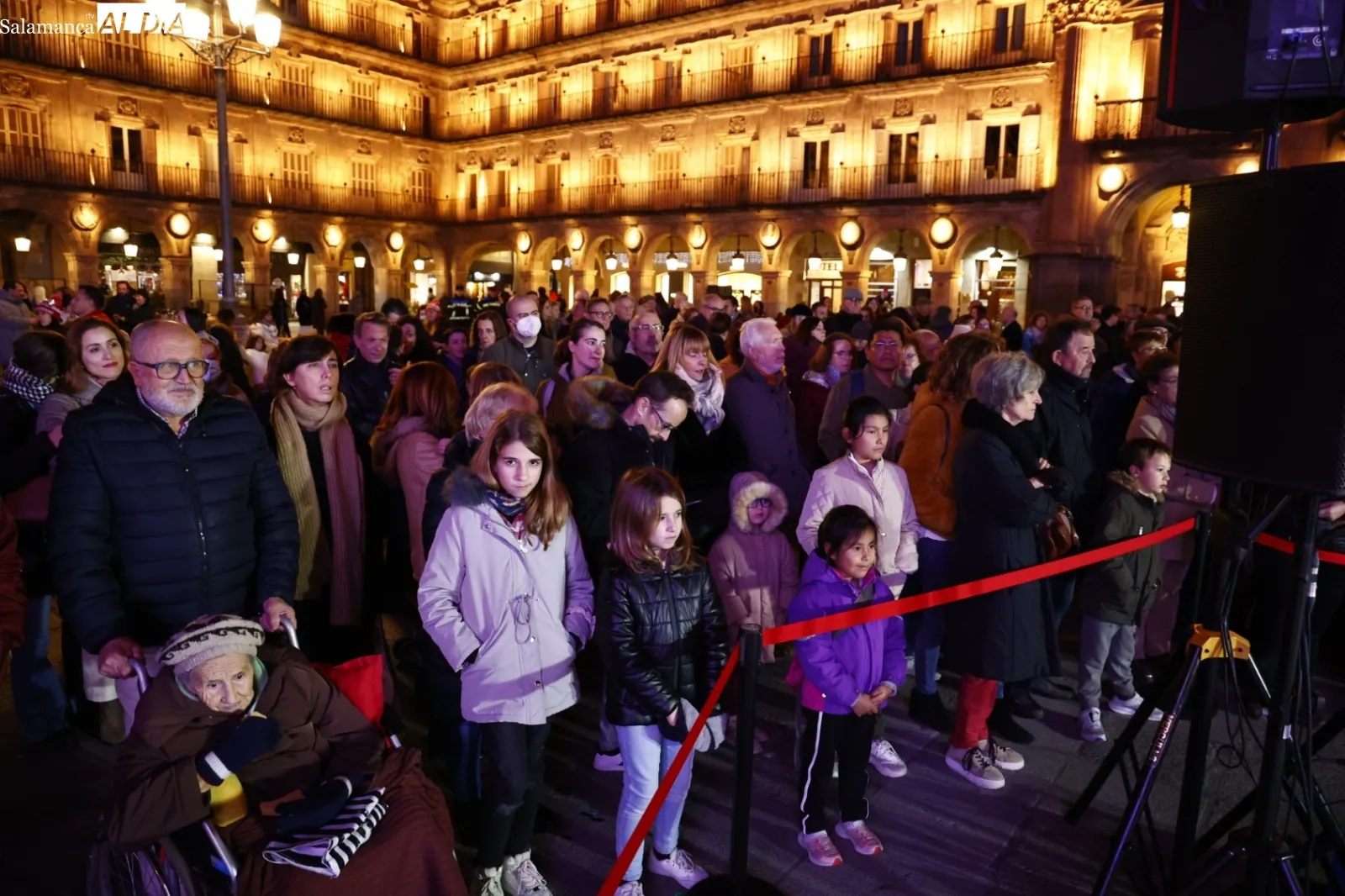 Concierto del coro Juvenil y la Coral Polifónica Ciudad de Salamanca en la Plaza Mayor. Fotos: David Sañudo