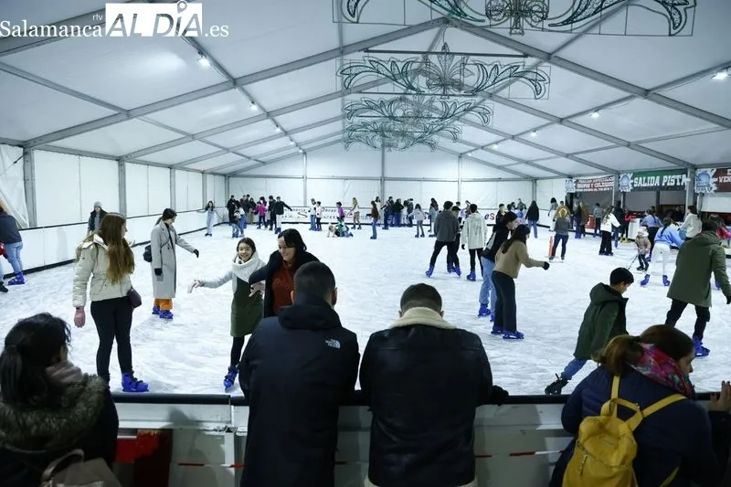 Pista de hielo de Salamanca. Fotos de David Sañudo