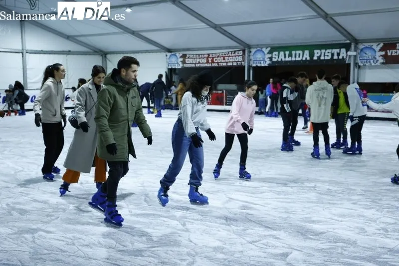 Pista de hielo de Salamanca. Fotos de David Sañudo