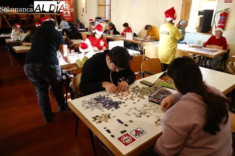 Concurso Nacional de Puzzles Ciudad de Salamanca en el centro municipal Iglesia Vieja de Pizarrales. Fotos: David Sañudo