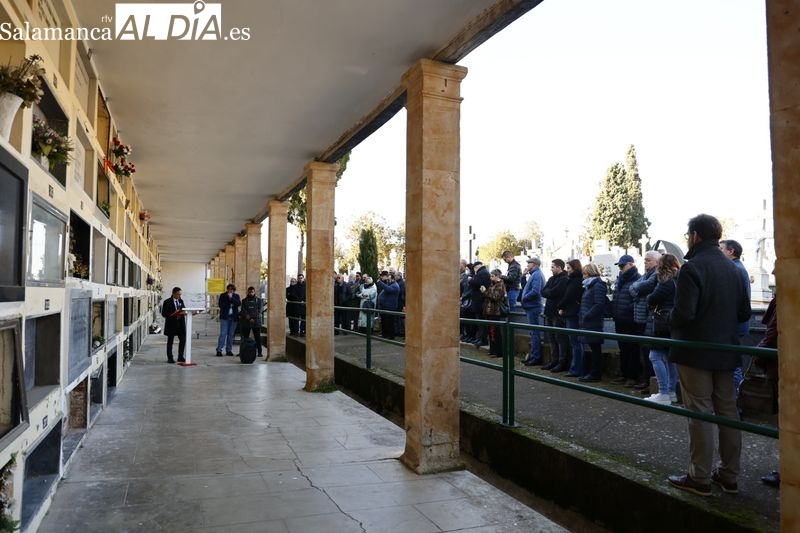 Sentido homenaje a Unamuno en el cementerio de Salamanca
