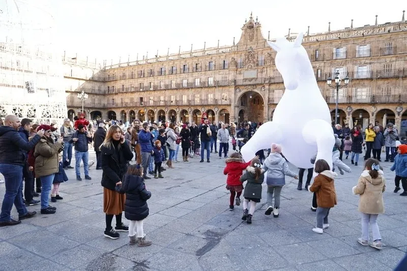 Espectáculo de ARTScreatrive en las calles del centro de Salamanca. Fotos: David Sañudo