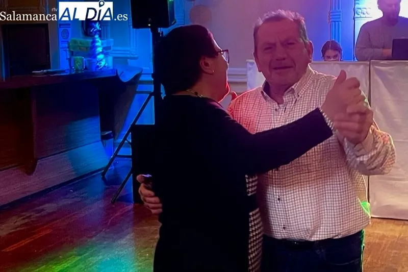 El Centro Social acogía la fiesta navideña con los mayores